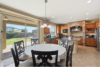 18391 W Port Royale Lane, Surprise, AZ 85388 - Photo 25