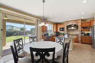 18391 W Port Royale Ln, Surprise, AZ 85388 - Photo 25