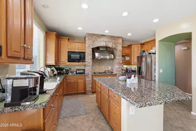 18391 W Port Royale Lane, Surprise, AZ 85388 - Photo 3