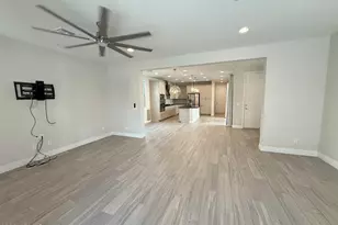 2366 W Gloria Ln, Phoenix, AZ 85085 - Photo 21