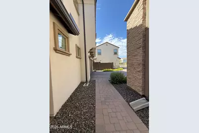 2366 W Gloria Lane, Phoenix, AZ 85085 - Photo 7