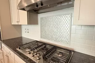 2366 W Gloria Ln, Phoenix, AZ 85085 - Photo 9