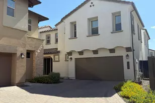 2366 W Gloria Ln, Phoenix, AZ 85085 - Photo 1