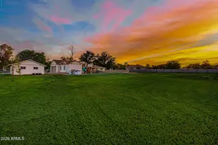 718 S Pandora Dr, Gilbert, AZ 85296 - Photo 29