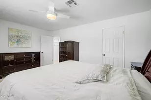 718 S Pandora Dr, Gilbert, AZ 85296 - Photo 15