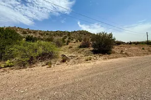 5891 N Bentley Dr, Rimrock, AZ 86335 - Photo 1