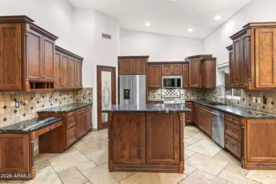 14818 N 18th Place, Phoenix, AZ 85022 - Photo 9
