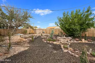 111 E Apache St, Huachuca City, AZ 85616 - Photo 27