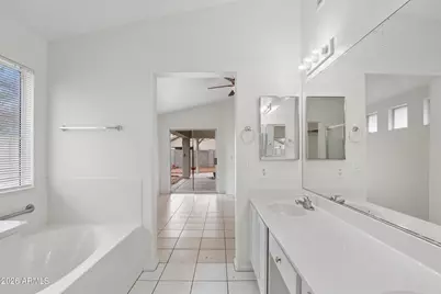 15661 W Hammond Drive, Goodyear, AZ 85338 - Photo 27
