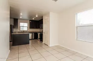 8235 West Odeum Ln, Phoenix, AZ 85043 - Photo 11