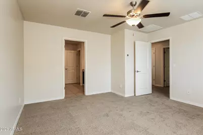 8235 W Odeum Lane, Phoenix, AZ 85043 - Photo 13