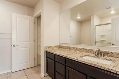 8235 W Odeum Lane, Phoenix, AZ 85043 - Photo 15