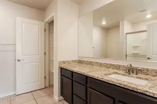 8235 West Odeum Ln, Phoenix, AZ 85043 - Photo 15