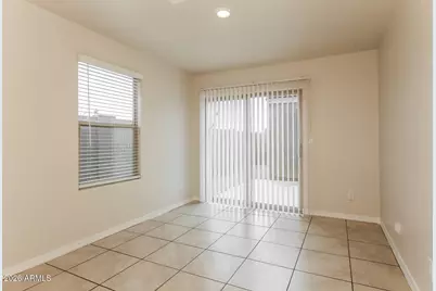 8235 W Odeum Lane, Phoenix, AZ 85043 - Photo 9