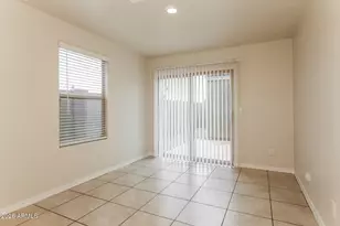 8235 West Odeum Ln, Phoenix, AZ 85043 - Photo 9