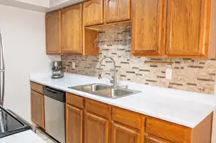 286 W Palomino Dr, Chandler, AZ 85225 - Photo 5