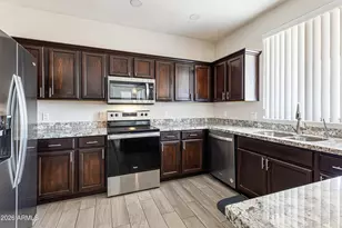 2021 N 103rd Dr, Avondale, AZ 85392 - Photo 11