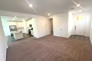 9217 W Willow Bend Ln, Phoenix, AZ 85037 - Photo 3