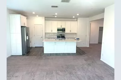 9217 W Willow Bend Lane, Phoenix, AZ 85037 - Photo 5