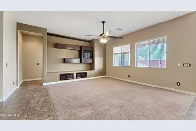 13637 S 175th Drive, Goodyear, AZ 85338 - Photo 9