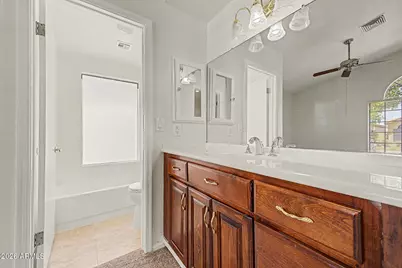 879 E Hearne Way, Gilbert, AZ 85234 - Photo 23