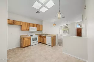 879 E Hearne Way, Gilbert, AZ 85234 - Photo 7