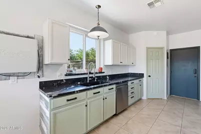 236 N Thunderbird Drive, Apache Junction, AZ 85120 - Photo 9