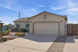 236 N Thunderbird Dr, Apache Junction, AZ 85120 - Photo 1
