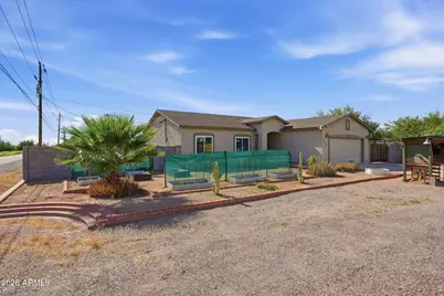 236 N Thunderbird Drive, Apache Junction, AZ 85120 - Photo 3