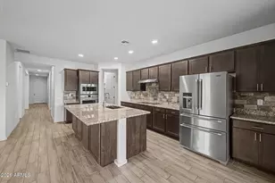18465 W Foothill Dr, Surprise, AZ 85387 - Photo 11