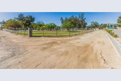 7040 N 177th Avenue, Waddell, AZ 85355 - Photo 5