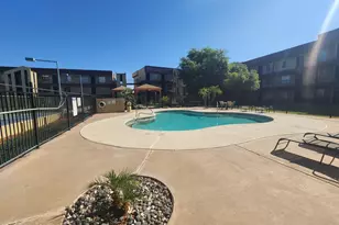 461 W Holmes Ave, Mesa, AZ 85210 - Photo 23