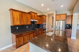 2948 E Maplewood St, Gilbert, AZ 85297 - Photo 19