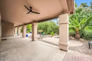 724 N Ash Dr, Chandler, AZ 85224 - Photo 11