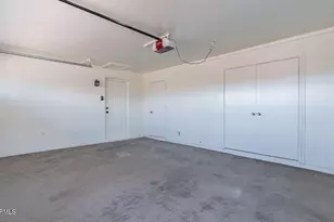 8304 N 55th Ave, Glendale, AZ 85302 - Photo 19