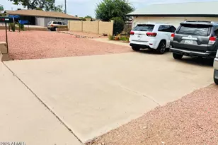 8304 N 55th Ave, Glendale, AZ 85302 - Photo 21