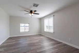 8304 N 55th Ave, Glendale, AZ 85302 - Photo 11