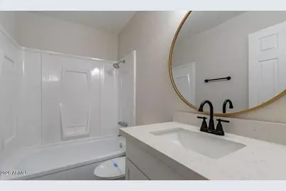 8304 N 55th Avenue, Glendale, AZ 85302 - Photo 13