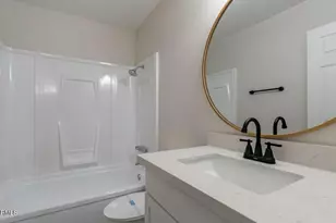 8304 N 55th Ave, Glendale, AZ 85302 - Photo 13