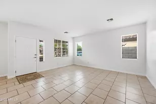 8771 W Gardenia Ave, Glendale, AZ 85305 - Photo 9