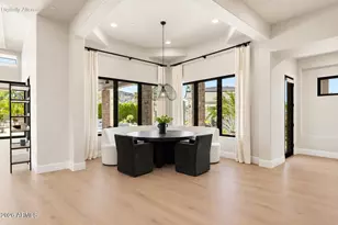 8700 N 55th Pl, Paradise Valley, AZ 85253 - Photo 11