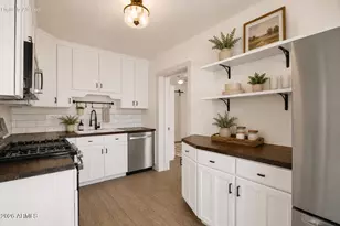 5513 E Earll Dr, Phoenix, AZ 85018 - Photo 9