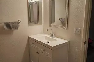 461 W Holmes Ave, Mesa, AZ 85210 - Photo 17