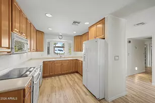 15226 N 10th St, Phoenix, AZ 85022 - Photo 9