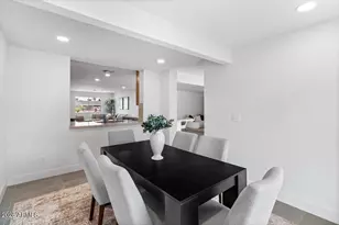 3926 E Laurel Ln, Phoenix, AZ 85028 - Photo 11