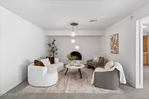 3926 E Laurel Ln, Phoenix, AZ 85028 - Photo 9