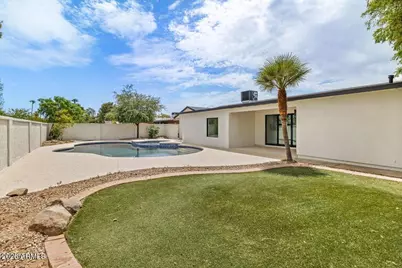 3926 E Laurel Lane, Phoenix, AZ 85028 - Photo 29