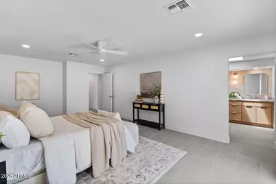3926 E Laurel Lane, Phoenix, AZ 85028 - Photo 17