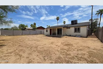 8012 W Highland Avenue, Phoenix, AZ 85033 - Photo 27