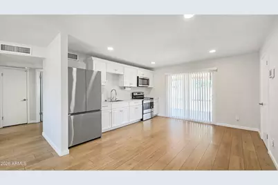 8012 W Highland Avenue, Phoenix, AZ 85033 - Photo 7